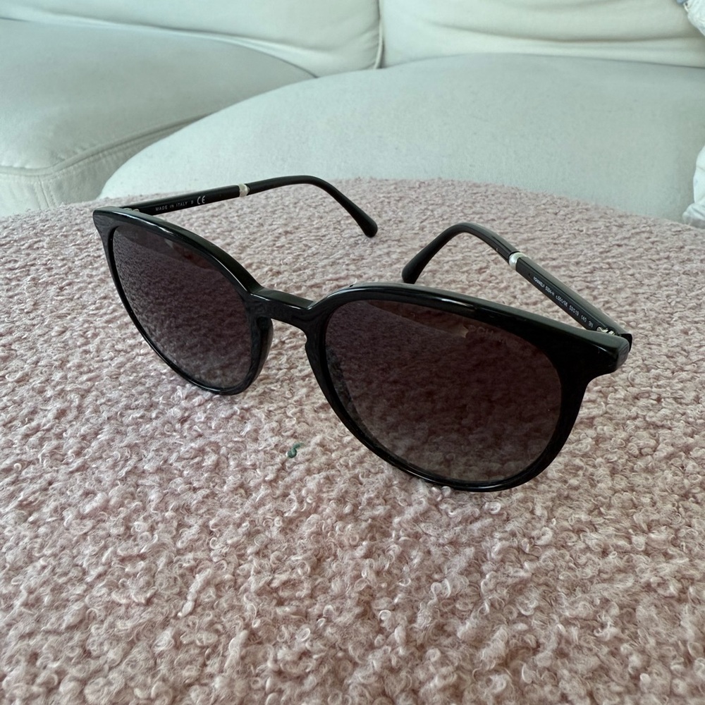 Authentic Black Chanel Sunglasses with Quilted Case - Picture 6 of 10